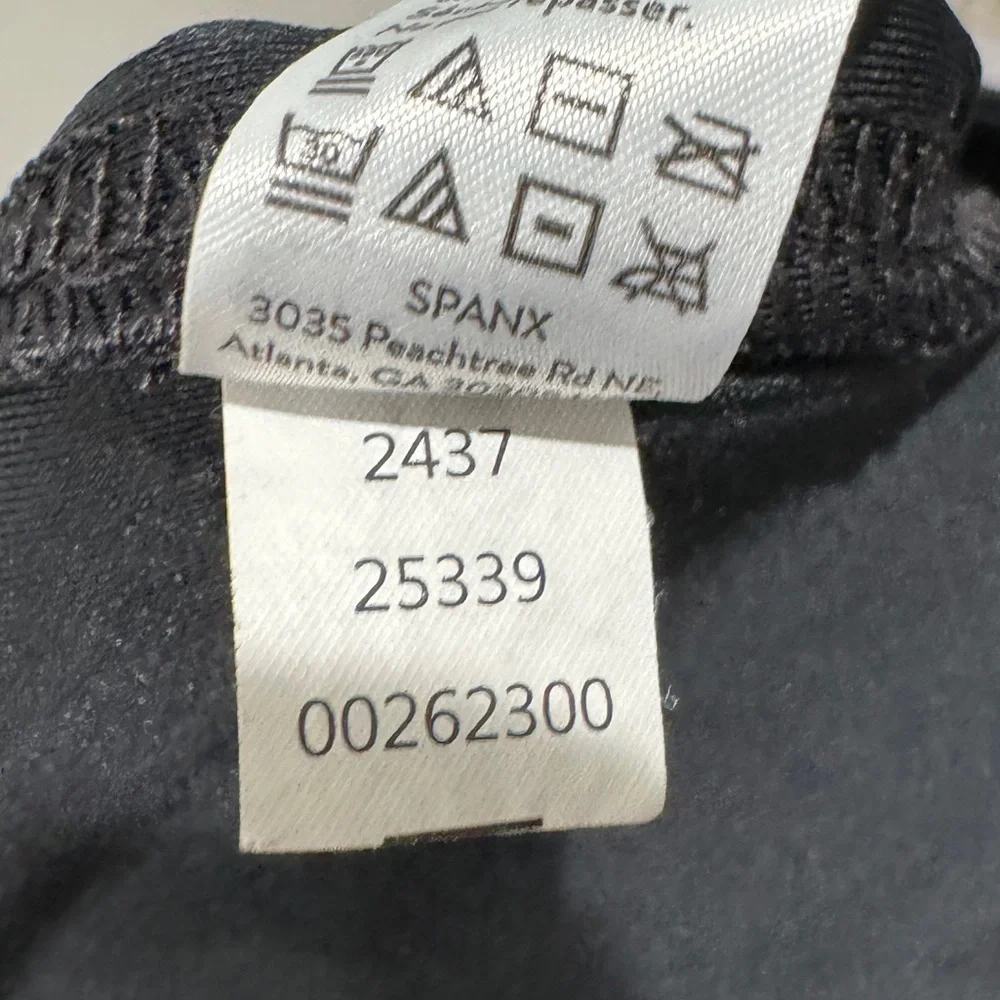 Spanx Faux Leather Black Leggings Size Medium - Picture 16 of 16